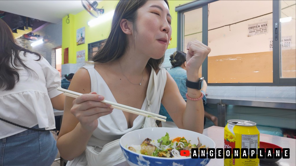 Bún Thịt Nướng Chị Tuyền: Vermicelli Pork Bowls