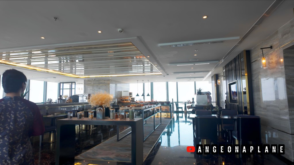 The lounge at Vinpearl Landmark 81